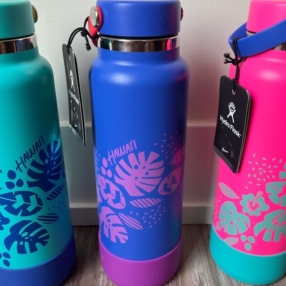 Hydro Flask Limited Edition Hawaii 40 oz Wide Mouth & Boot Water Bottle - Picture 3 of 5